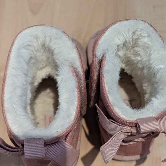 Joe Fresh Pink Infant Girl Boots - Size 6, Cozy Faux Fur Lining, Worn Twice! - Picture 4 of 5